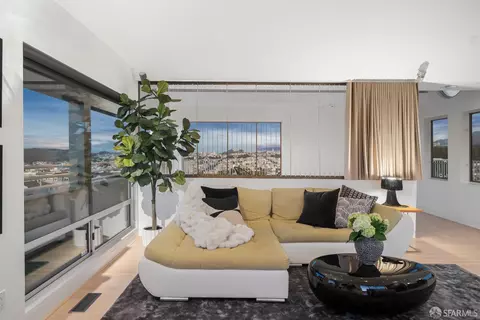 Living - 629 29th Ave, San Francisco, CA 94121 photo 7 of 9