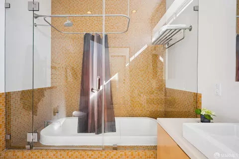 Bath - 629 29th Ave, San Francisco, CA 94121 photo 4 of 7