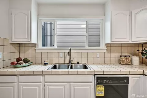 Kitchen - 1663 23rd Ave, San Francisco, CA 94122 photo 4 of 4
