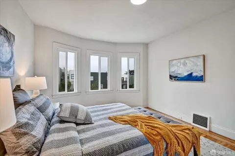 Bedroom - 1663 23rd Ave, San Francisco, CA 94122 photo 6 of 11