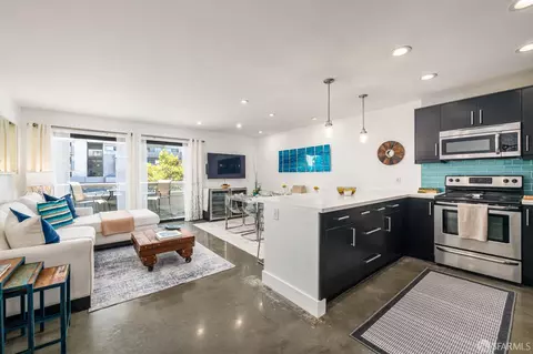 5 Embarcadero W St #120, Oakland, CA 94607