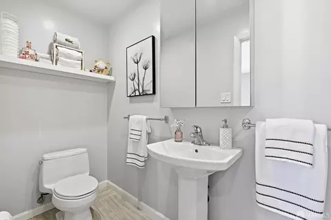 Bath - 259 Marina Way, Pacifica, CA 94044 photo 1 of 3