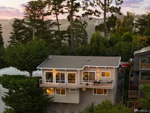 6639 Colton Moringstar Ct Blvd, Oakland, CA 94611