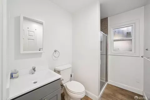 Bath - 2732 Parker St, Berkeley, CA 94704 photo 4 of 4