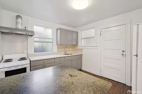 Kitchen - 2732 Parker St, Berkeley, CA 94704 photo 2 of 4