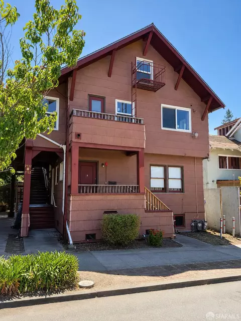 2732 Parker St, Berkeley, CA 94704