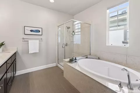 Bath - 360 Gerald Cir, Milpitas, CA 95035 photo 2 of 4