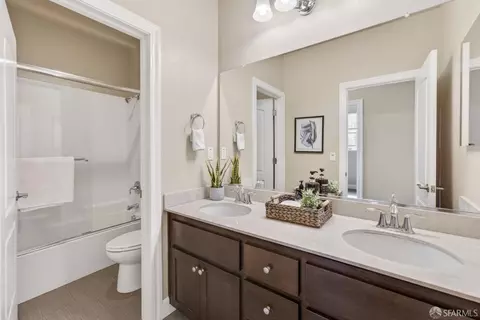 Bath - 360 Gerald Cir, Milpitas, CA 95035 photo 3 of 4