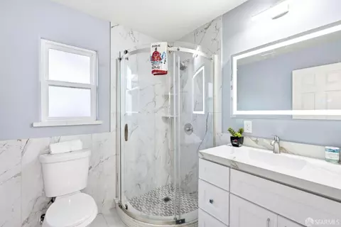 Bath - 3016 Estates Ave, Pinole, CA 94564 photo 1 of 2