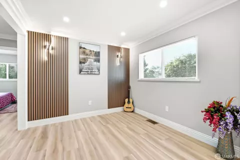 Entry Way - 3016 Estates Ave, Pinole, CA 94564 photo 2 of 2