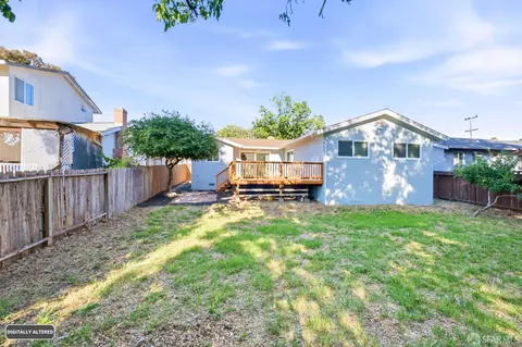 Exterior - 3016 Estates Ave, Pinole, CA 94564 photo 6 of 7