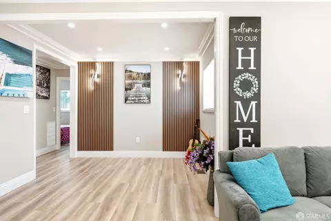 Entry Way - 3016 Estates Ave, Pinole, CA 94564 photo 1 of 2