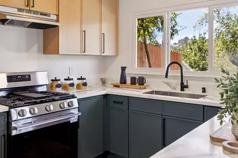 15 Picardo Ct, Pacifica, CA 94044 photo 25