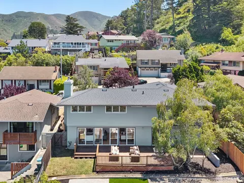 15 Picardo Ct, Pacifica, CA 94044