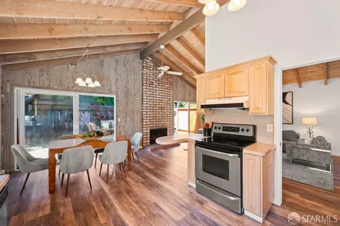 Dining - 1701 47th Ave, Capitola, CA 95010 photo 3 of 3