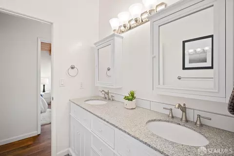 Bath - 1701 47th Ave, Capitola, CA 95010 photo 5 of 5