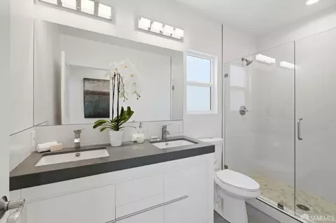 Bath - 46 Bruce Ave, San Francisco, CA 94112 photo 1 of 7