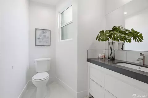 Bath - 46 Bruce Ave, San Francisco, CA 94112 photo 4 of 7