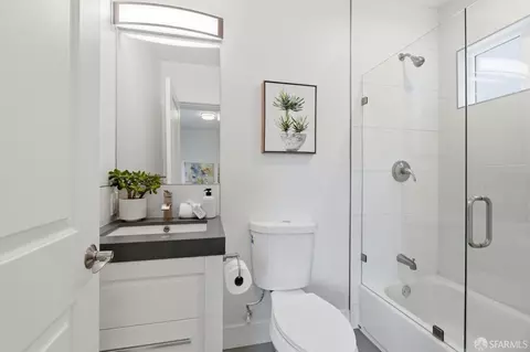 Bath - 46 Bruce Ave, San Francisco, CA 94112 photo 6 of 7
