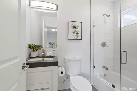 Bath - 46 Bruce Ave, San Francisco, CA 94112 photo 6 of 7