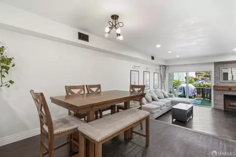 Dining - 14404 Seagate Dr, San Leandro, CA 94577 photo 1 of 3