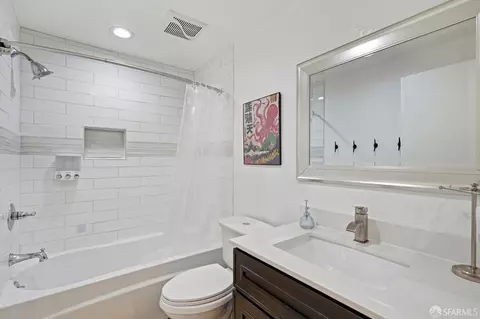 Bath - 14404 Seagate Dr, San Leandro, CA 94577 photo 2 of 4