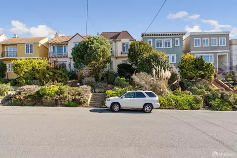 2076 16th Ave, San Francisco, CA 94116