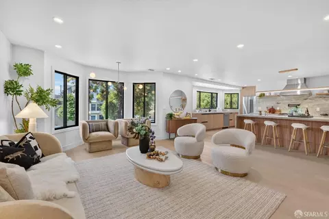 3183 Cesar Chavez St #1, San Francisco, CA 94110