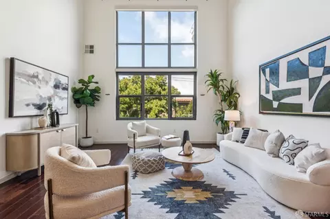 1001 46th St #322, Emeryville, CA 94608