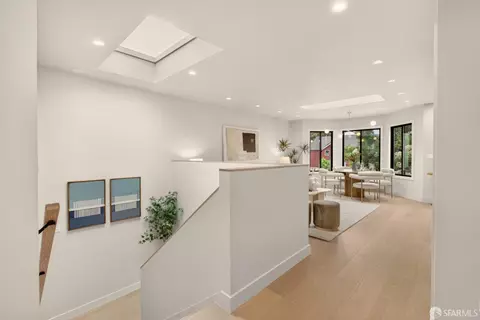 Entry Way - 3185 Cesar Chavez St #2, San Francisco, CA 94110 photo 2 of 2
