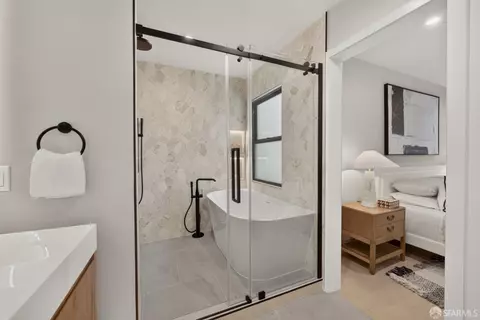 Bath - 3185 Cesar Chavez St #2, San Francisco, CA 94110 photo 1 of 3