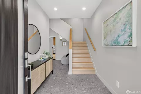 Entry Way - 3185 Cesar Chavez St #2, San Francisco, CA 94110 photo 1 of 2