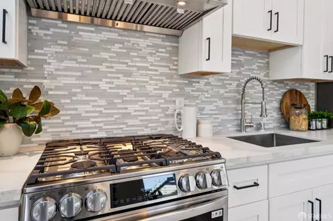 Kitchen - 1225 Campbell St, Oakland, CA 94607 photo 2 of 4