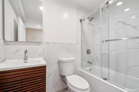Bath - 1225 Campbell St, Oakland, CA 94607 photo 8 of 9