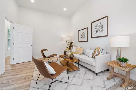 Living - 1225 Campbell St, Oakland, CA 94607 photo 2 of 5
