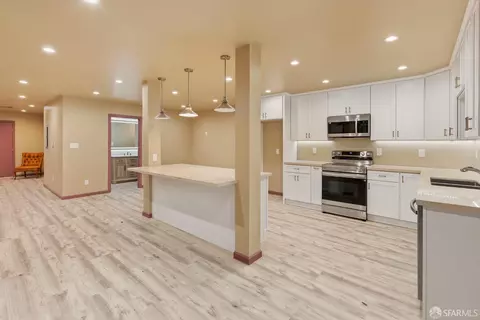 Kitchen - 369 Frederick St, San Francisco, CA 94117 photo 3 of 7