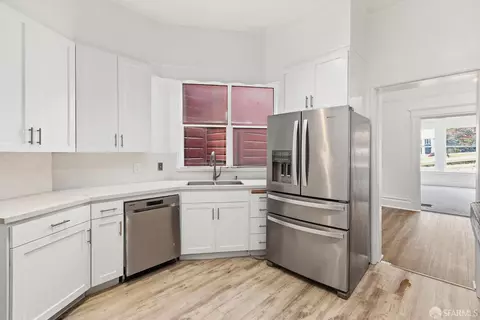 Kitchen - 369 Frederick St, San Francisco, CA 94117 photo 7 of 7