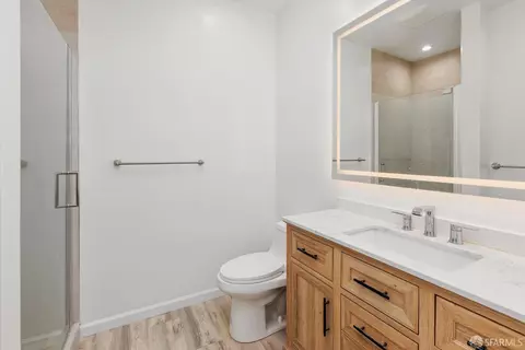 Bath - 369 Frederick St, San Francisco, CA 94117 photo 6 of 9
