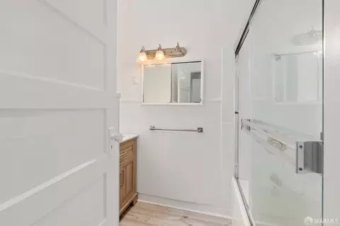 Bath - 369 Frederick St, San Francisco, CA 94117 photo 8 of 9