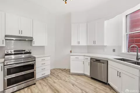 Kitchen - 369 Frederick St, San Francisco, CA 94117 photo 6 of 7