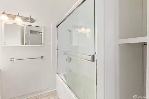 Bath - 369 Frederick St, San Francisco, CA 94117 photo 9 of 9