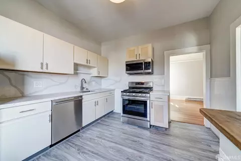 Kitchen - 256 Mullen Ave, San Francisco, CA 94110 photo 6 of 6