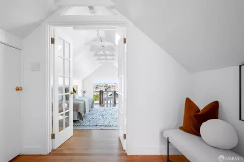 Entry Way - 256 Mullen Ave, San Francisco, CA 94110 photo 4 of 6
