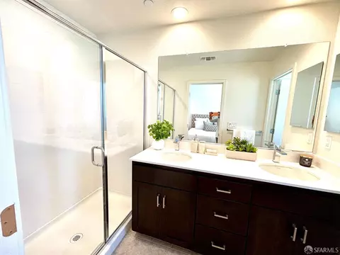 Bath - 37655 Cape Cod Rd, Newark, CA 94560 photo 2 of 3