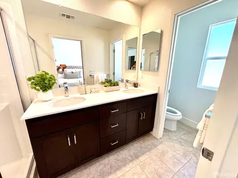 Bath - 37655 Cape Cod Rd, Newark, CA 94560 photo 3 of 3