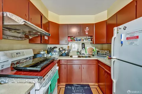 Kitchen - 2067 Thomas Ave, San Francisco, CA 94124 photo 2 of 2