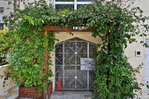 Exterior - 2067 Thomas Ave, San Francisco, CA 94124 photo 2 of 8