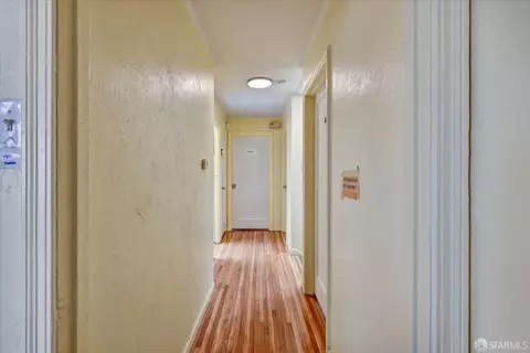 Entry Way - 2067 Thomas Ave, San Francisco, CA 94124 photo 2 of 4