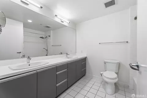 Bath - 5800 3rd St #1412, San Francisco, CA 94124 photo 2 of 5