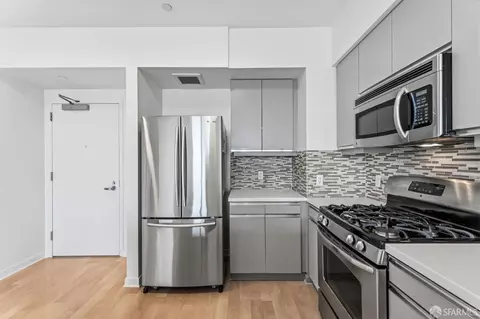 Kitchen - 5800 3rd St #1412, San Francisco, CA 94124 photo 3 of 6